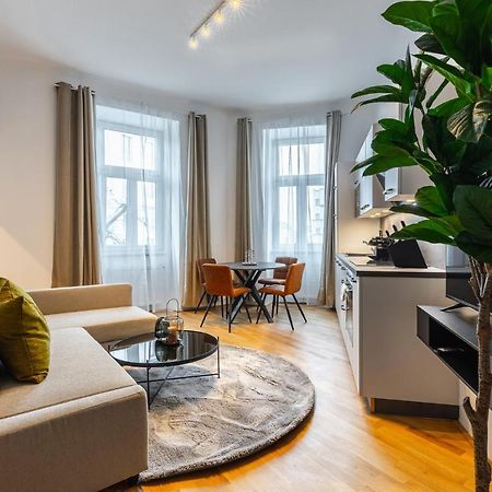Trendy Apt With - Smart Tv, Coffee Machine In Meidling Wien Eksteriør billede