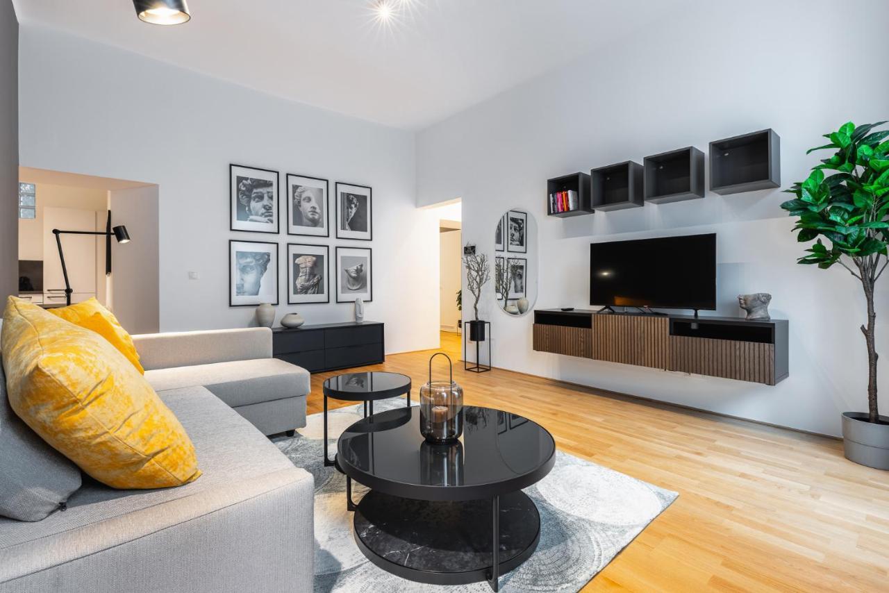 Trendy Apt With - Smart Tv, Coffee Machine In Meidling Wien Eksteriør billede