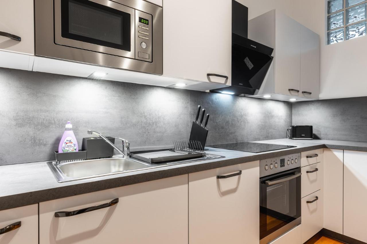 Trendy Apt With - Smart Tv, Coffee Machine In Meidling Wien Eksteriør billede
