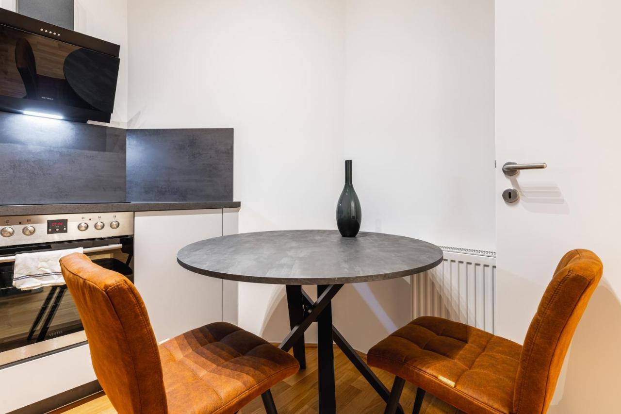 Trendy Apt With - Smart Tv, Coffee Machine In Meidling Wien Eksteriør billede